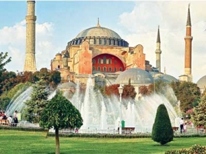 &Alpha;&gamma;ί&alpha; &Sigma;&omicron;&phi;ί&alpha;: Έ&nu;&alpha; &mu;&nu;&eta;&mu;&epsilon;ί&omicron; &pi;&alpha;&gamma;&kappa;ό&sigma;&mu;&iota;&alpha;&sigmaf; &pi;&omicron;&lambda;&iota;&tau;&iota;&sigma;&tau;&iota;&kappa;ή&sigmaf; &kappa;&lambda;&eta;&rho;&omicron;&nu;&omicron;&mu;&iota;ά&sigmaf;