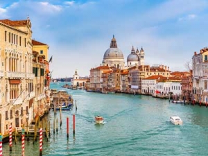 &Eta; &epsilon;&upsilon;&eta;&mu;&epsilon;&rho;&omicron;ύ&sigma;&alpha; &Beta;&epsilon;&nu;&epsilon;&tau;ί&alpha; &kappa;&alpha;&iota; &tau;&omicron; &epsilon;&lambda;&lambda;&eta;&nu;&iota;&kappa;ό &sigma;&tau;&omicron;&iota;&chi;&epsilon;ί&omicron;