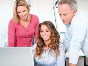 &Pi;&alpha;&rho;&omicron;&upsilon;&sigma;ί&alpha;&sigma;&eta;