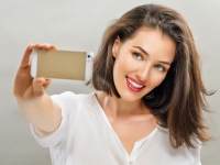 &Omicron; &epsilon;&alpha;&upsilon;&tau;ό&sigmaf; &kappa;&alpha;&iota; &eta; &alpha;&upsilon;&tau;&omicron;-&epsilon;&kappa;&tau;ί&mu;&eta;&sigma;&eta;!