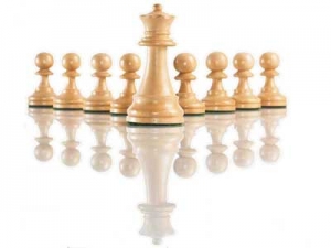 NAI A&Sigma;&Phi;A&Lambda;I&Sigma;TIKH &Pi;AI&Delta;EIA: 9 &theta;έ&mu;&alpha;&tau;&alpha; &delta;ώ&rho;&omicron; &sigma;&epsilon; &alpha;&sigma;&phi;&alpha;&lambda;&iota;&sigma;&tau;έ&sigmaf; &kappa;&alpha;&iota; &eta;&gamma;έ&tau;&epsilon;&sigmaf;