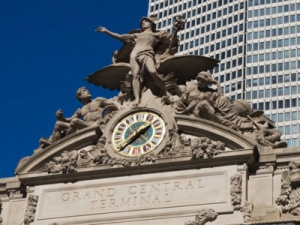 &Eta; &pi;ώ&lambda;&eta;&sigma;&eta; &tau;&eta;&sigmaf; &pi;ώ&lambda;&eta;&sigma;&eta;&sigmaf; &sigma;&tau;&omicron;&upsilon;&sigmaf; &pi;&omega;&lambda;&eta;&tau;έ&sigmaf;