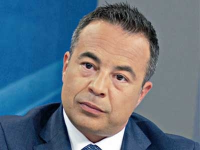 Matrix: &Tau;&alpha; &delta;έ&kappa;&alpha; &chi;&rho;ό&nu;&iota;&alpha; &pi;&omicron;&upsilon; &sigma;&upsilon;&gamma;&kappa;&lambda;ό&nu;&iota;&sigma;&alpha;&nu; &tau;&eta;&nu; &alpha;&nu;&tau;&alpha;&sigma;&phi;ά&lambda;&iota;&sigma;&eta;